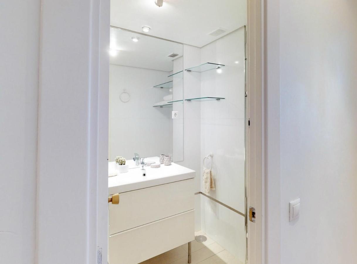 San Jeronimo I Apartment Madrid Room photo